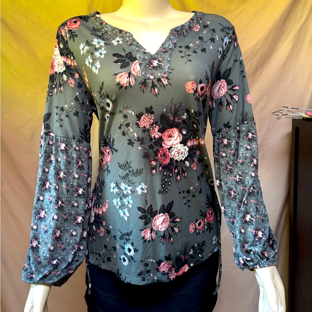 Style & Co Floral Gray and Pink Top